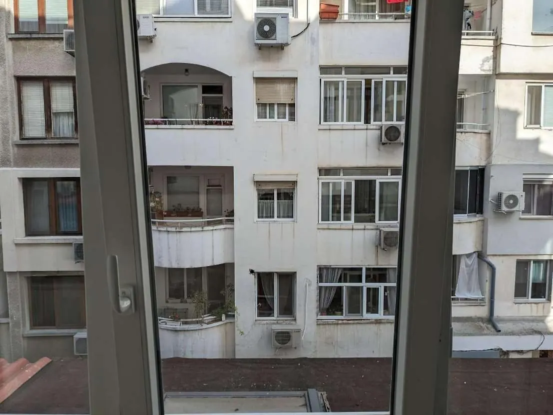 Lazur Apartment Burgas 0*,  Bulgária